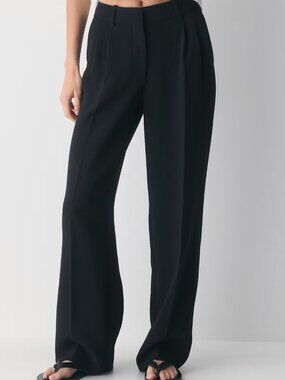 Aritzia Effortless Trouser Pant Mid-Rise Size 8 Black